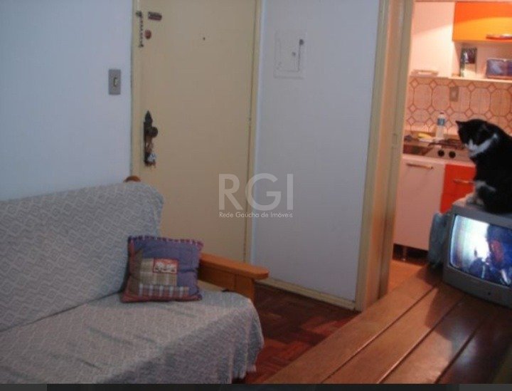Apartamento JK com 36m², 1 dormitório no bairro Santana em Porto Alegre para Comprar