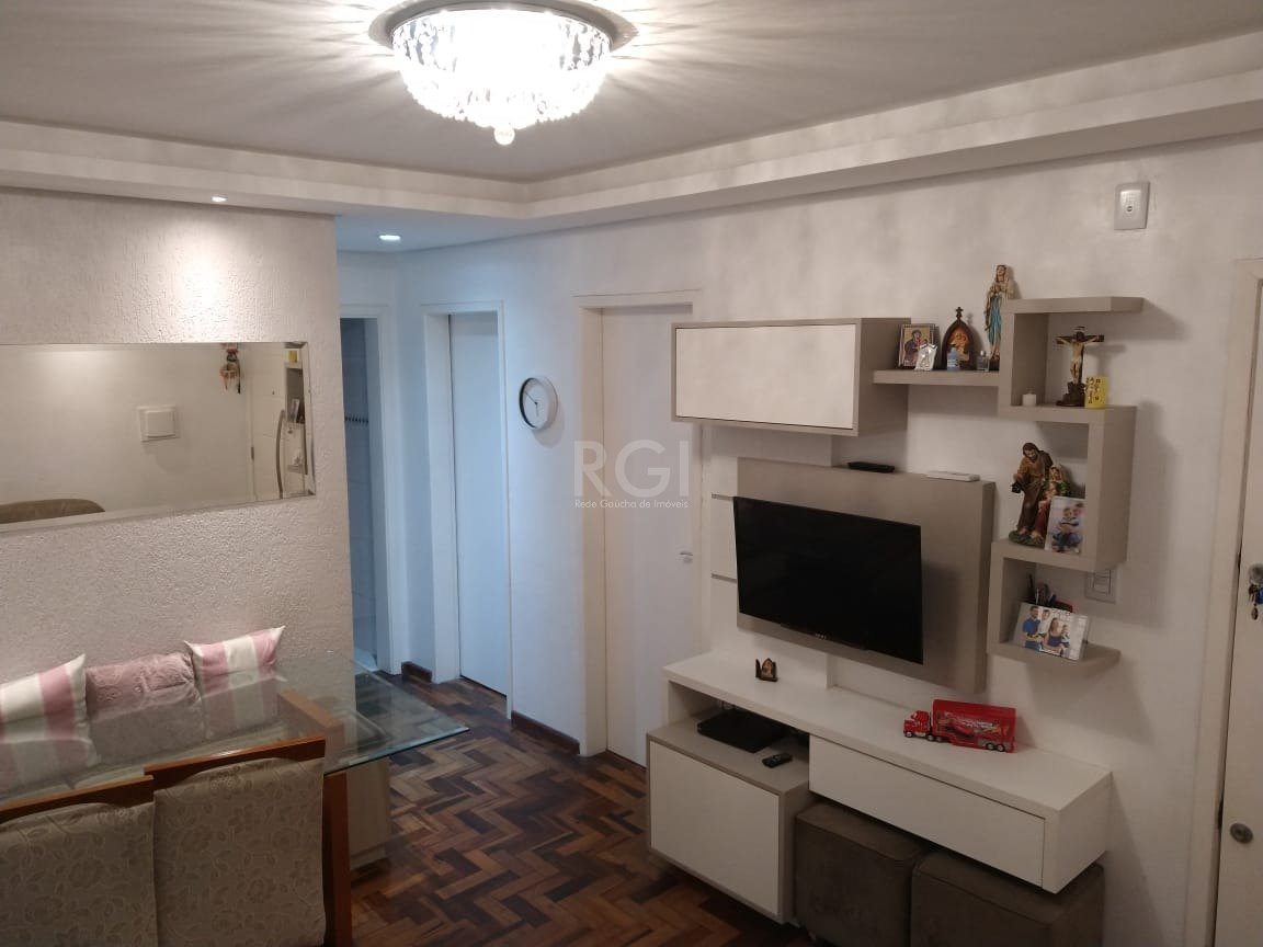Apartamento com 41m², 2 dormitórios no bairro Menino Deus em Porto Alegre para Comprar
