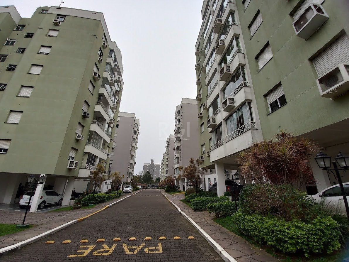 Apartamento com 64m², 3 dormitórios, 1 vaga no bairro Cristal em Porto Alegre para Comprar