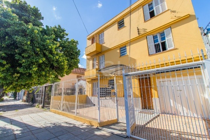 Apartamento com 65m², 2 dormitórios no bairro São Geraldo em Porto Alegre para Comprar