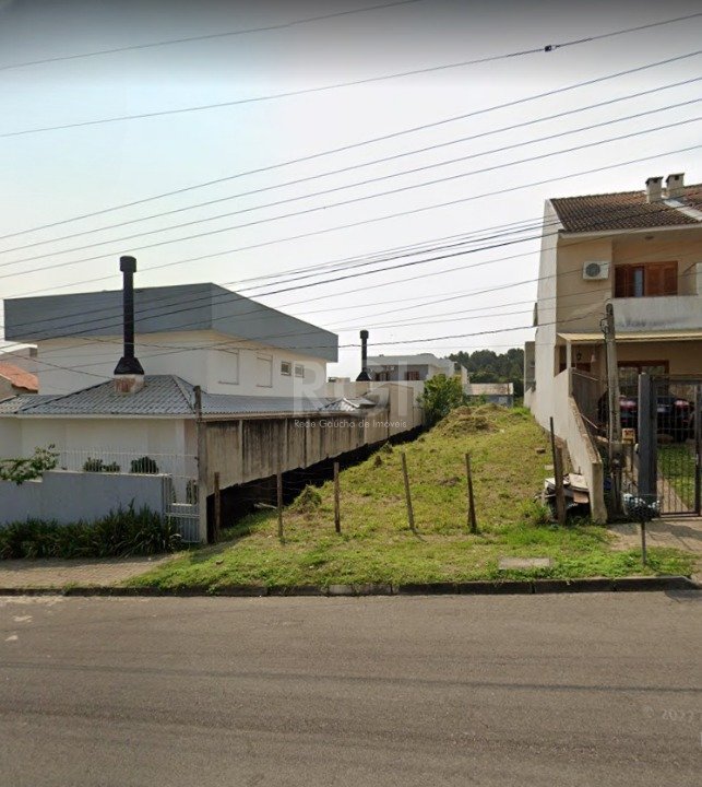 Terreno com 256m² no bairro Guarujá em Porto Alegre para Comprar