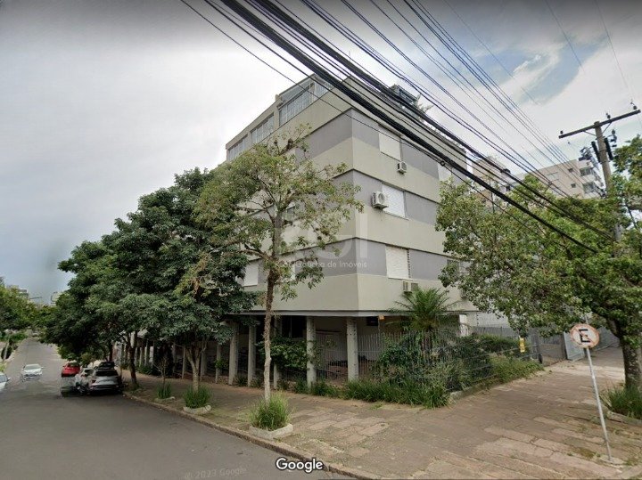 Cobertura com 112m², 2 dormitórios, 1 vaga no bairro Santana em Porto Alegre para Comprar