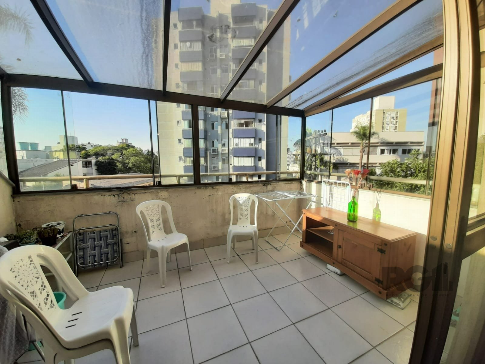 Apartamento com 69m², 2 dormitórios no bairro Santana em Porto Alegre para Comprar