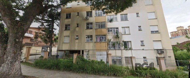 Apartamento com 41m², 1 dormitório, 1 vaga no bairro Teresópolis em Porto Alegre para Comprar