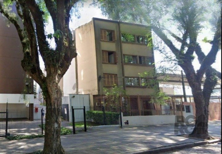 Apartamento com 52m², 2 dormitórios no bairro São João em Porto Alegre para Comprar