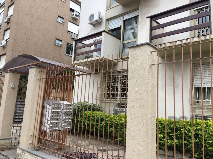 Apartamento com 60m², 2 dormitórios no bairro Santana em Porto Alegre para Comprar