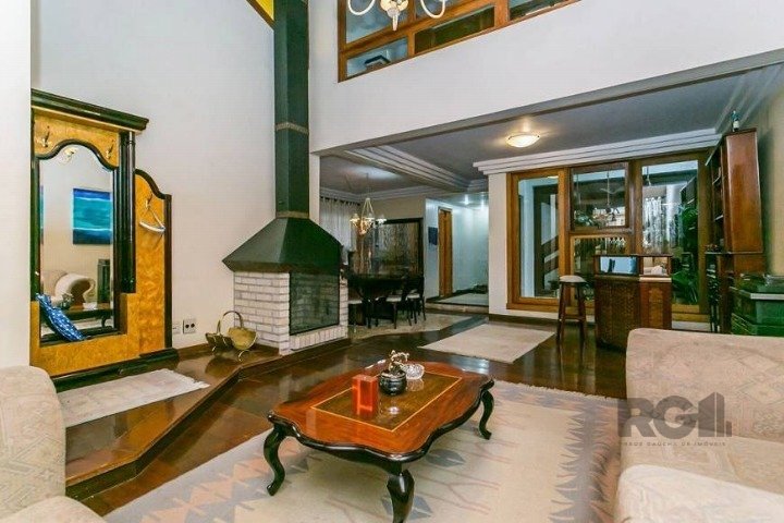 Casa à venda com 341m², 4 quartos, 1 suíte, 4 vagas no bairro Passo d'Areia em Porto Alegre