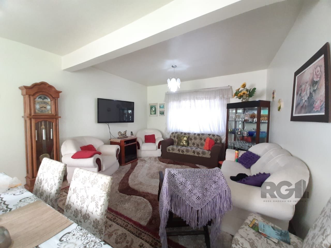 Casa à venda com 256m², 4 quartos, 1 suíte, 2 vagas no bairro Santana em Porto Alegre