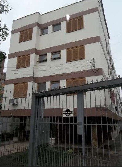 Cobertura com 120m², 2 dormitórios, 1 suíte no bairro Santana em Porto Alegre para Comprar
