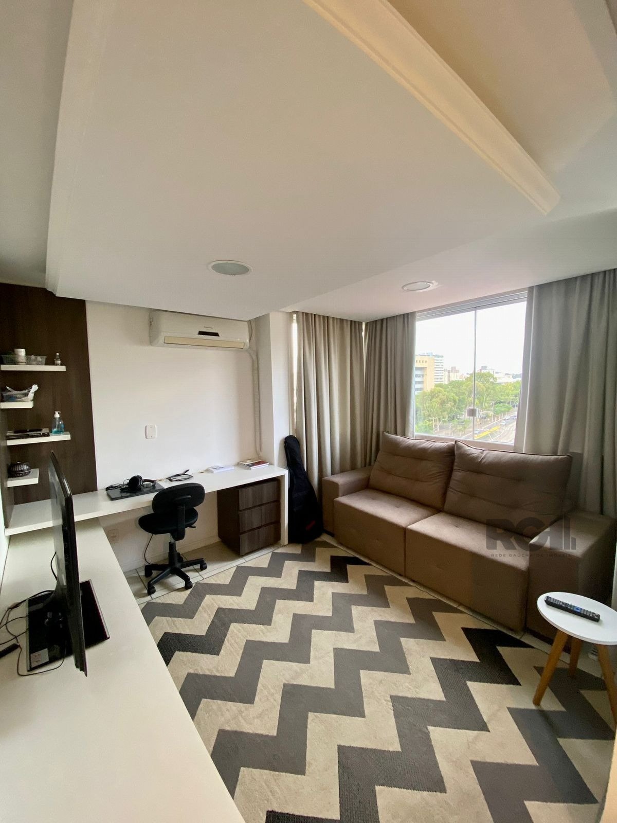 Apartamento com 43m², 1 dormitório, 1 vaga no bairro Partenon em Porto Alegre para Comprar