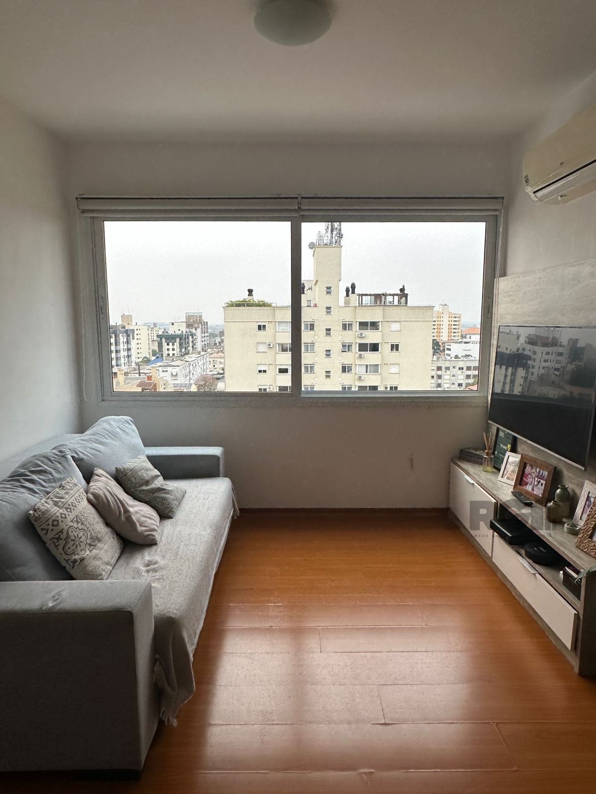 Apartamento à venda com 61m², 2 quartos, 1 suíte, 1 vaga no bairro Higienópolis em Porto Alegre