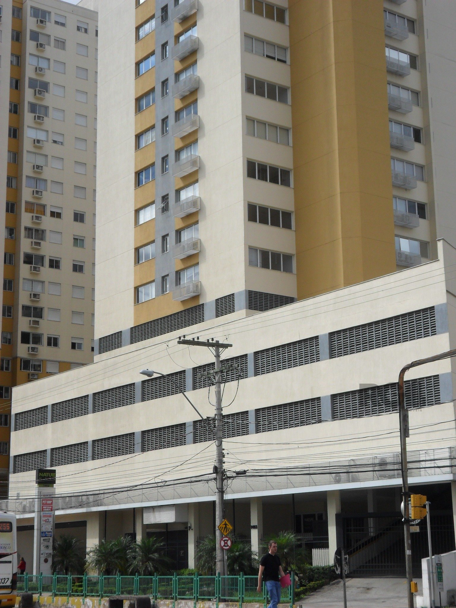 Conjunto/Sala com 38m², 1 vaga no bairro Partenon em Porto Alegre para Comprar