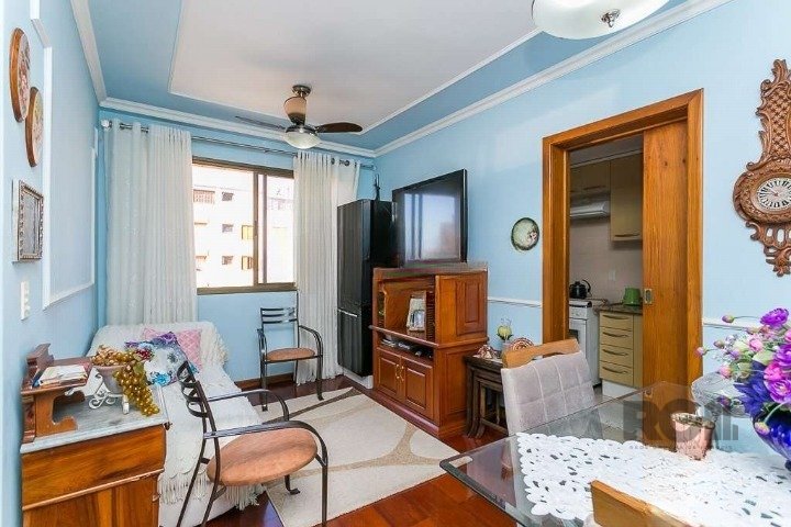 Apartamento com 46m², 1 dormitório no bairro Santana em Porto Alegre para Comprar