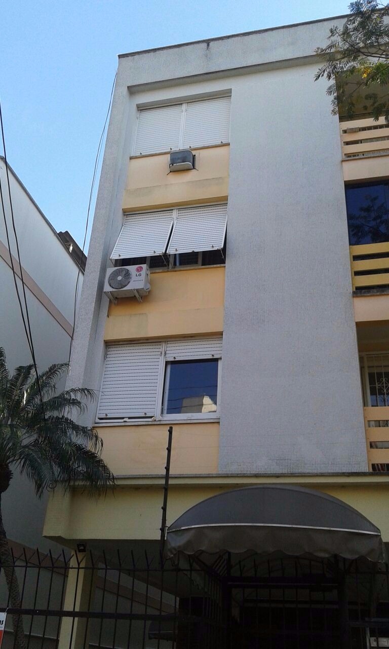 Apartamento com 63m², 2 dormitórios, 2 vagas no bairro Santana em Porto Alegre para Comprar