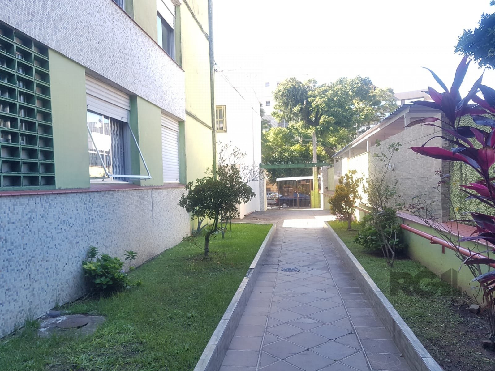 Apartamento à venda com 67m², 2 quartos no bairro Santana em Porto Alegre