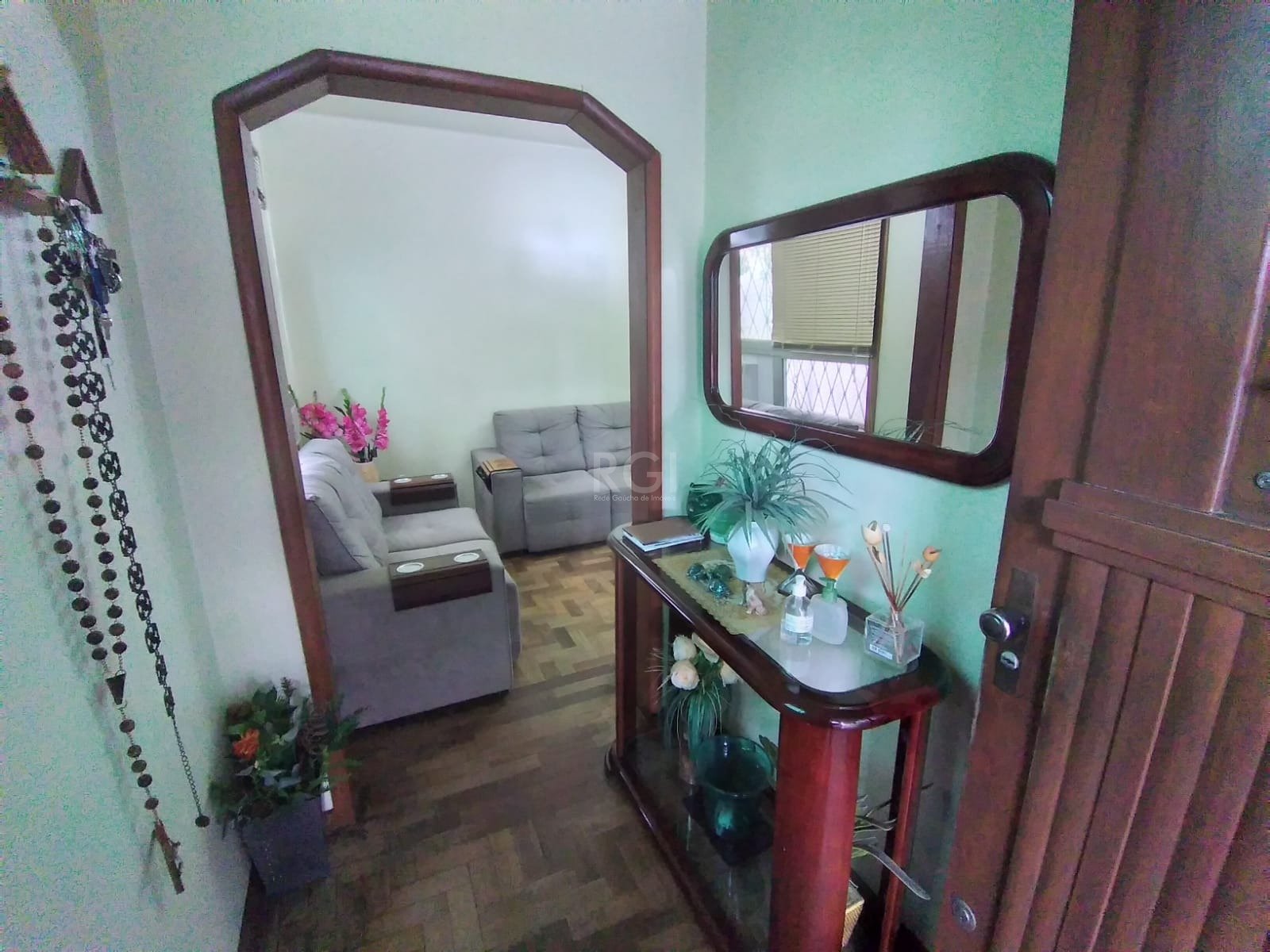 Casa com 133m², 3 dormitórios, 1 vaga no bairro Santana em Porto Alegre para Comprar