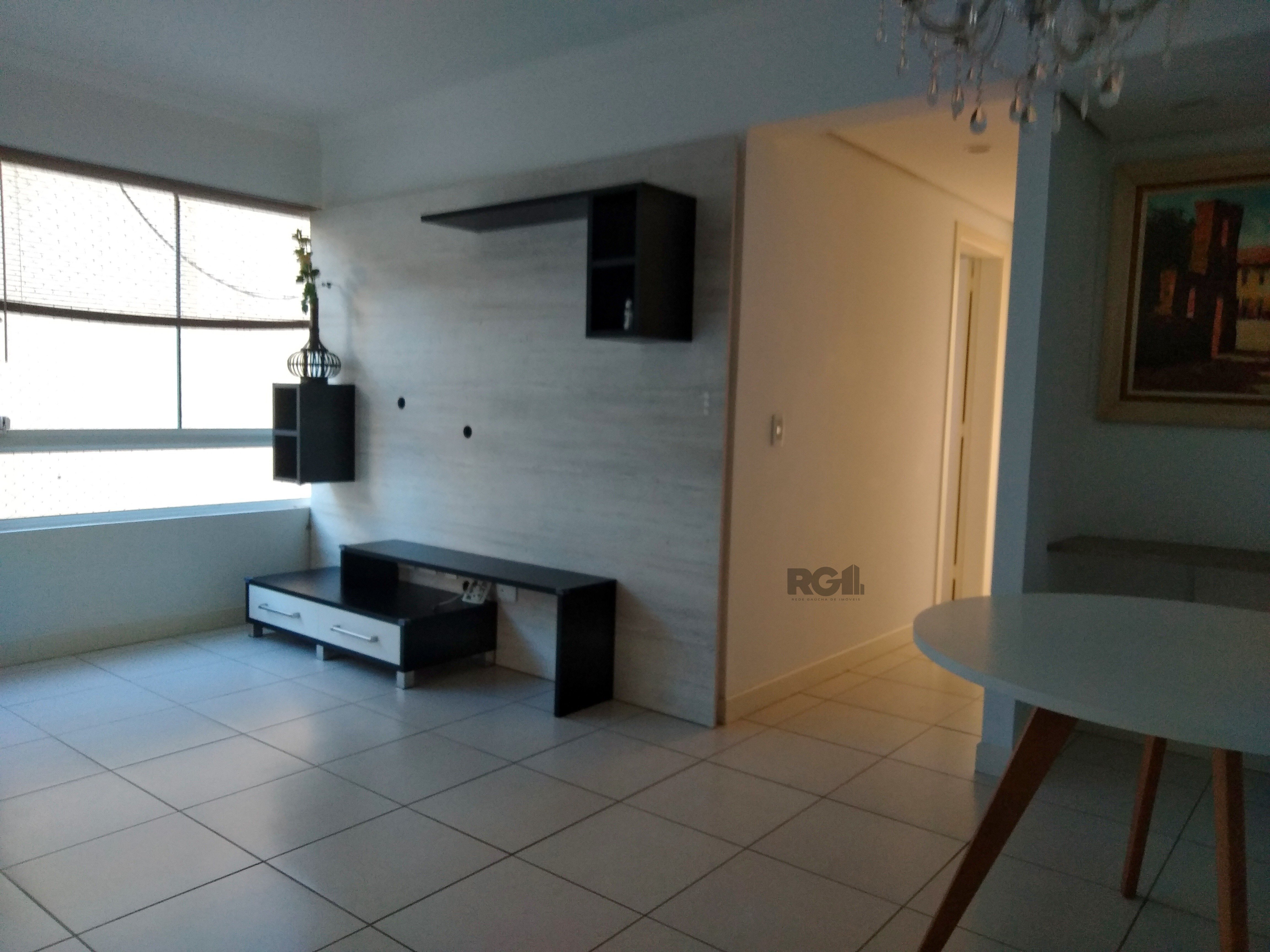 Apartamento com 67m², 2 dormitórios, 1 suíte, 2 vagas no bairro Rio Branco em Porto Alegre para Comprar