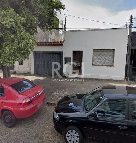 Casa com 78m², 3 dormitórios no bairro Partenon em Porto Alegre para Comprar