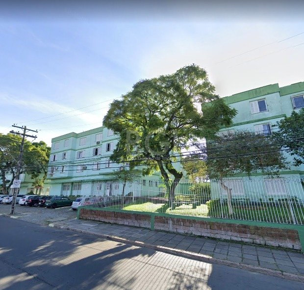 Apartamento com 55m², 2 dormitórios, 2 vagas no bairro Santa Tereza em Porto Alegre para Comprar