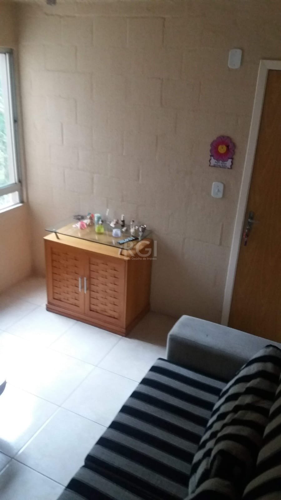 Apartamento para Venda - 38.38m², 2 dormitórios, 1 vaga - Lomba do Pinheiro