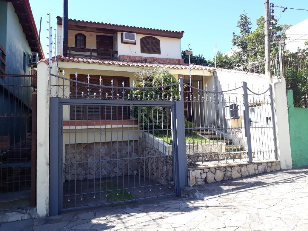 Casa para Venda - 184.41m², 3 dormitórios, sendo 1 suites, 1 vaga - Santo Antonio