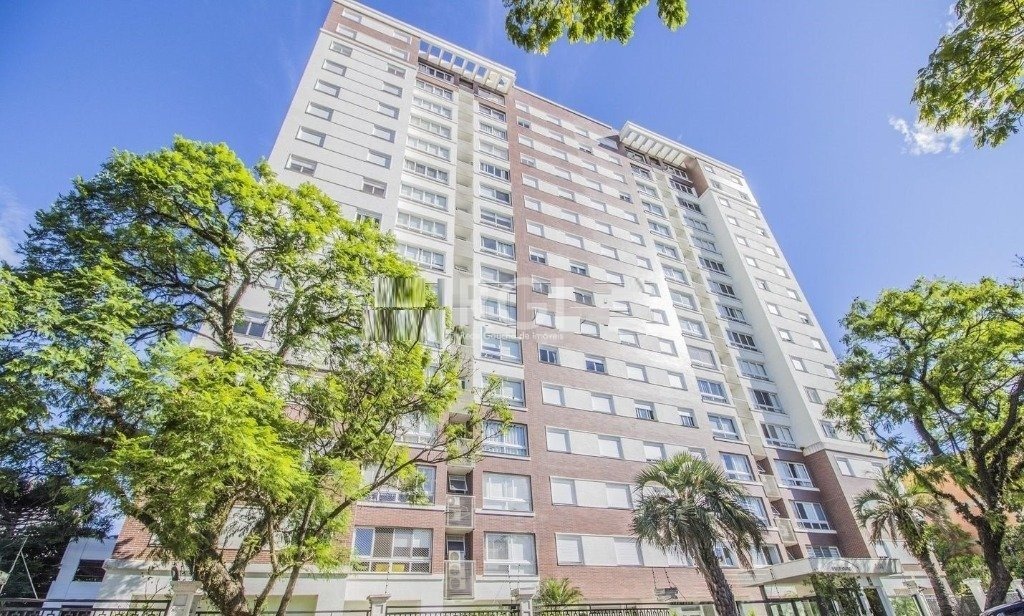 Apartamento com 86m², 2 dormitórios, 1 suíte, 2 vagas no bairro Santana em Porto Alegre para Comprar