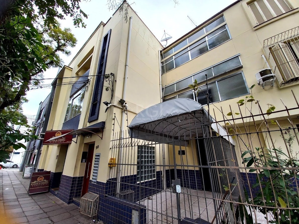 Apartamento com 49m², 2 dormitórios no bairro Menino Deus em Porto Alegre para Comprar