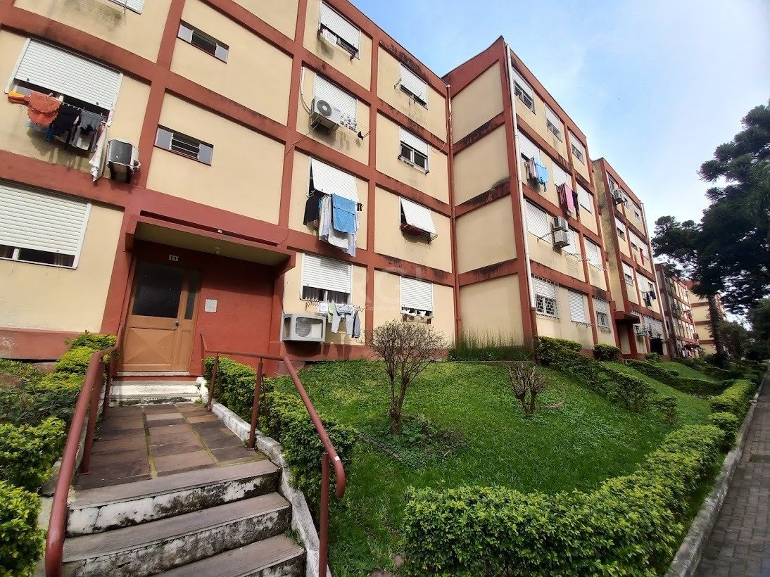 Apartamento com 48m², 2 dormitórios, 1 vaga no bairro Camaquã em Porto Alegre para Comprar