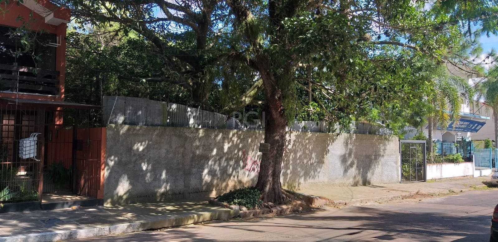 Terreno com 1.014m² no bairro Tristeza em Porto Alegre para Comprar