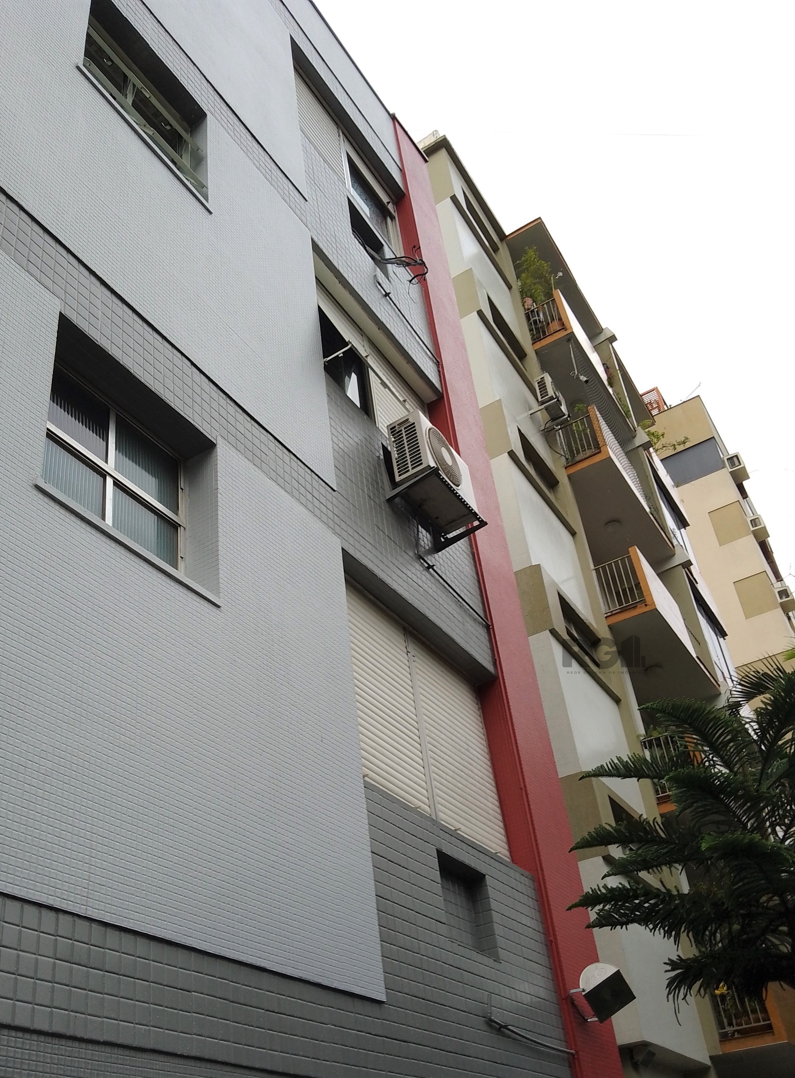Apartamento com 93m², 3 dormitórios, 1 suíte, 1 vaga no bairro Santana em Porto Alegre para Comprar